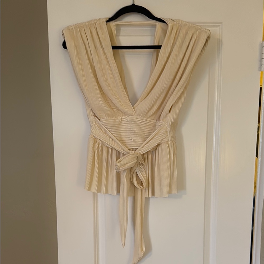 Lush Cream Pleated Sleeveless Blouse